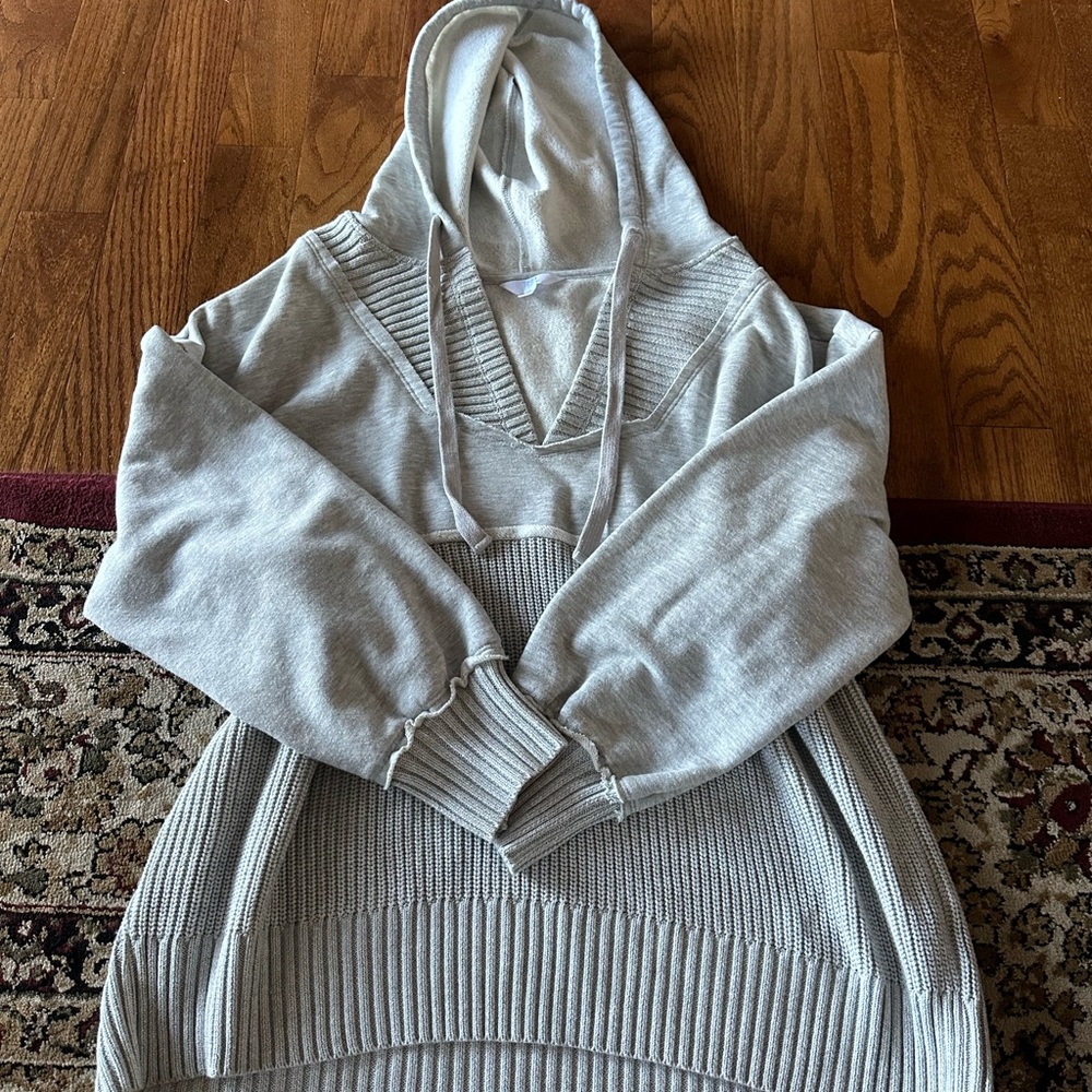 Light gray oversized drawstring for hoodie